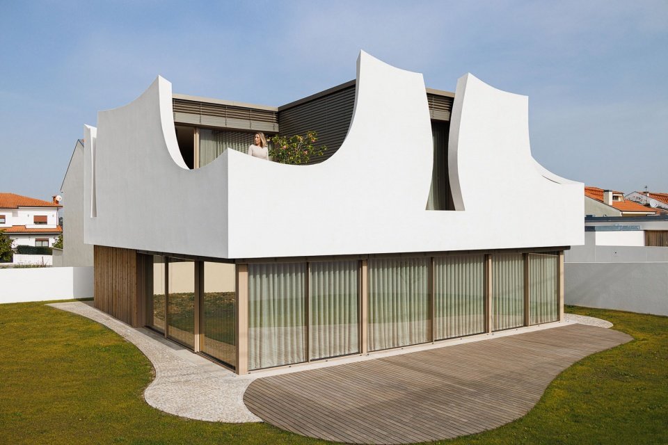 “花瓣庭院”住宅，波尔图 / Sandra Micaela Casinha Atelier