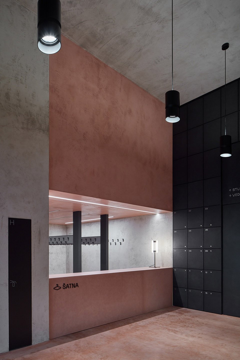 红色教堂改造，捷克 / atelier-r