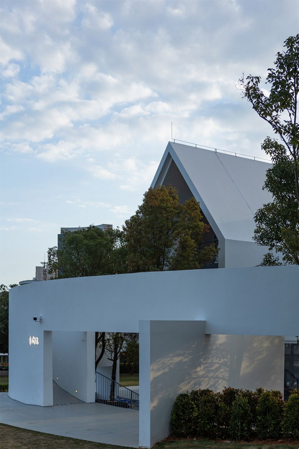 紫马岭公园香山书房 / 广东中山建筑设计院股份有限公司 紫马岭公园香山书房 / 广东中山建筑设计院股份有限公司