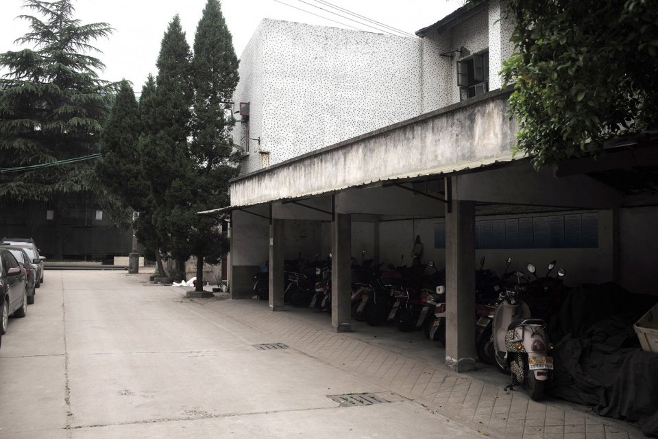 BACKROAD 户外集合店 / 杭州观堂设计 BACKROAD 户外集合店 / 杭州观堂设计