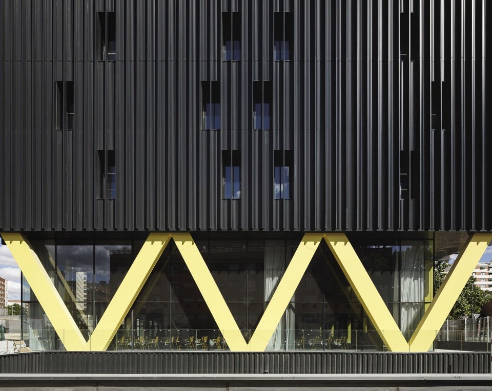 马德里地铁公司总部和运输综合体 / Nexo + Gutiérrez-delaFuente + Perea