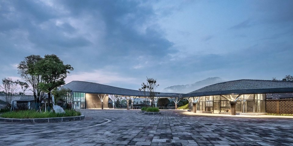 黄果树大瀑布、天星桥景区入口游客中心，贵州 / 中规院 + 清水爱派