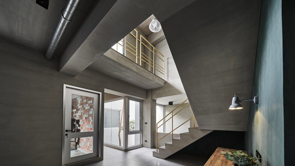 透天厝裡的三合院，高雄 / HAO Design