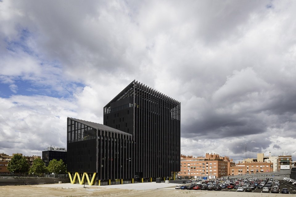 马德里地铁公司总部和运输综合体 / Nexo + Gutiérrez-delaFuente + Perea