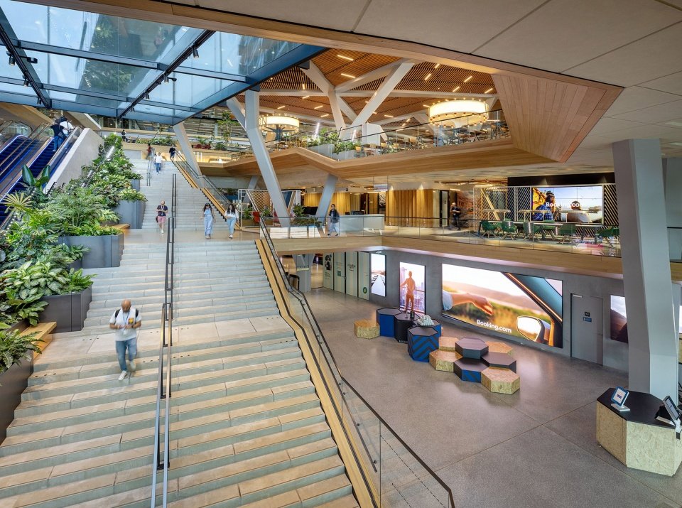 Booking.com 城市园区，阿姆斯特丹 / UNStudio + HofmanDujardin