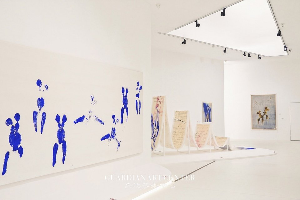 扎哈·哈迪德建筑事务所设计展和伊夫·克莱因中国首展盛大揭幕