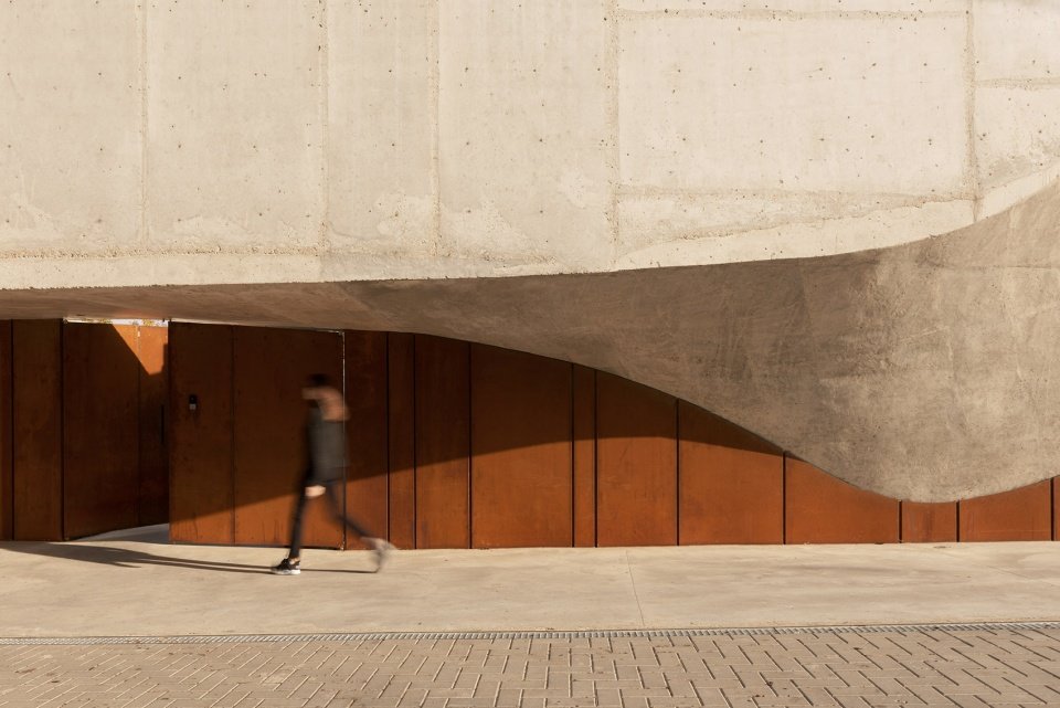 穹顶别墅，摩尔多瓦 / Calujac Architecture