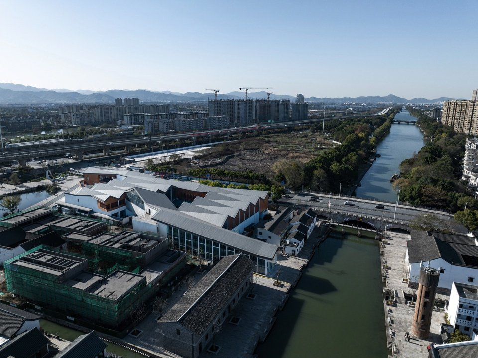 柯桥笛里广场,绍兴 / 同济大学建筑设计研究院若本建筑工作室 柯桥笛里广场,绍兴 / 同济大学建筑设计研究院若本建筑工作室