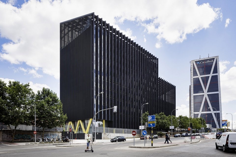 马德里地铁公司总部和运输综合体 / Nexo + Gutiérrez-delaFuente + Perea