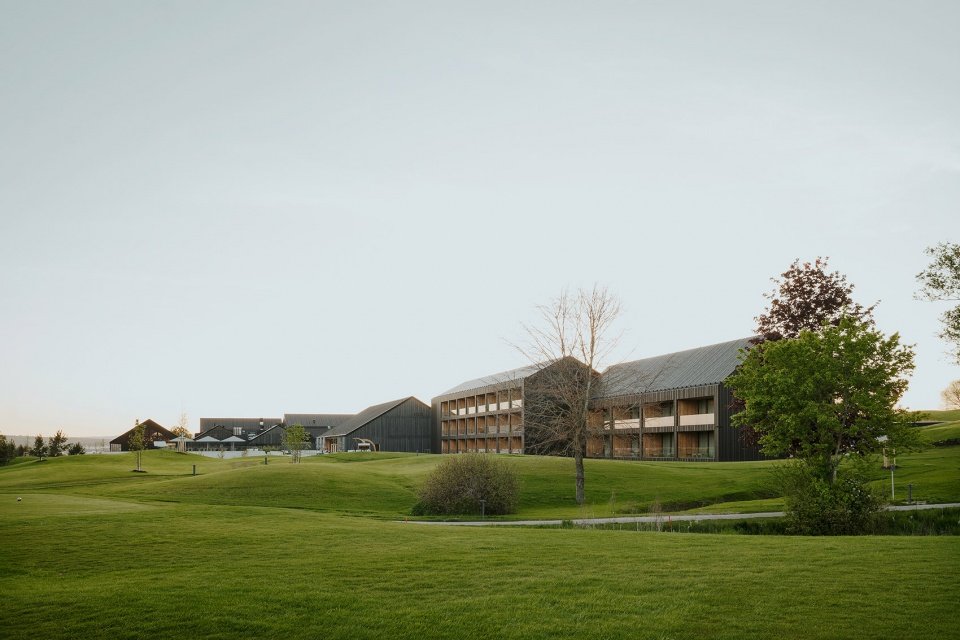 Öschberghof 酒店扩建，德国 / allmannwappner