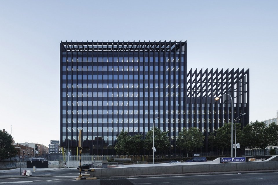 马德里地铁公司总部和运输综合体 / Nexo + Gutiérrez-delaFuente + Perea