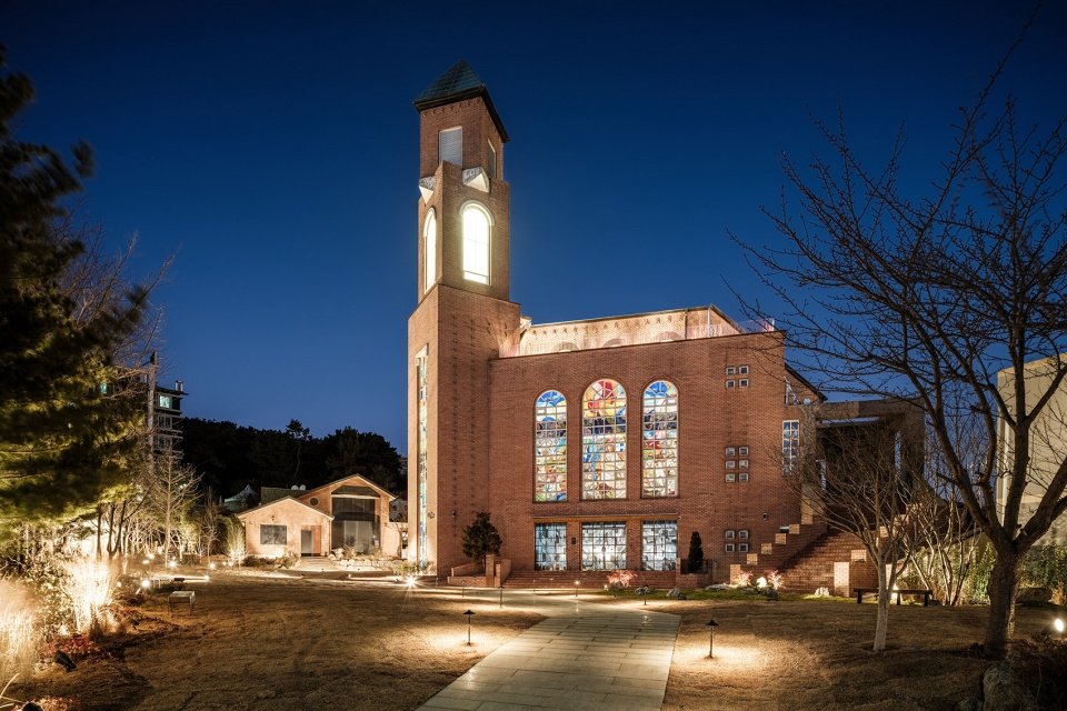 MADE LIM 品牌空间，韩国 / None Space