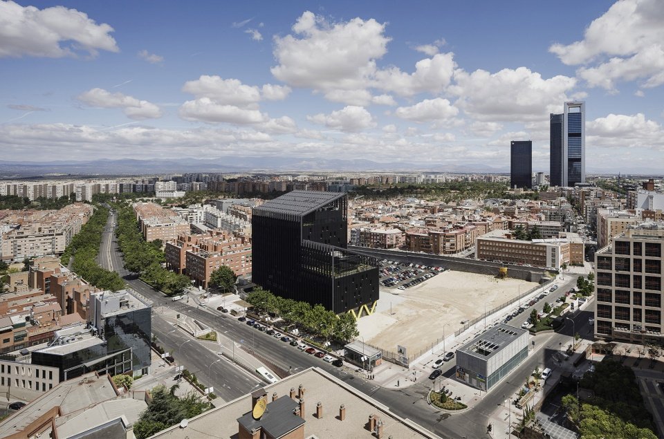 马德里地铁公司总部和运输综合体 / Nexo + Gutiérrez-delaFuente + Perea