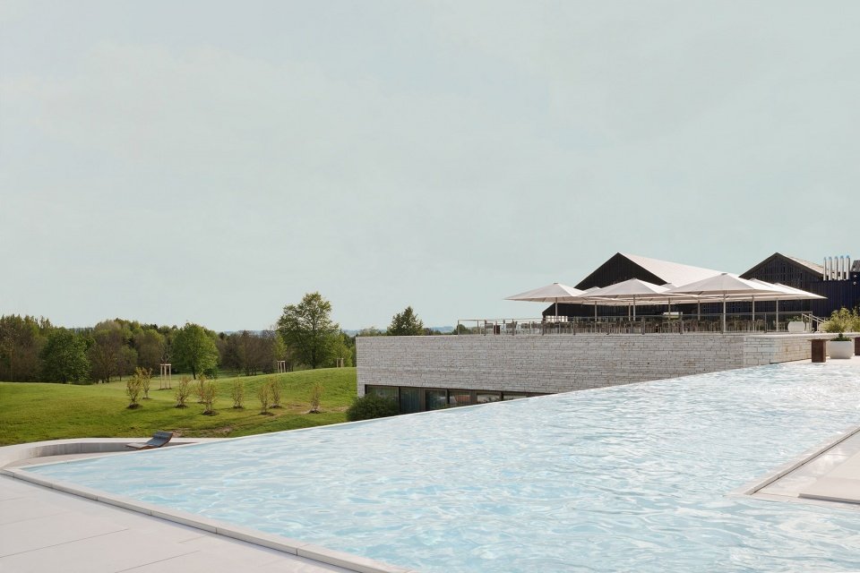 Öschberghof 酒店扩建，德国 / allmannwappner