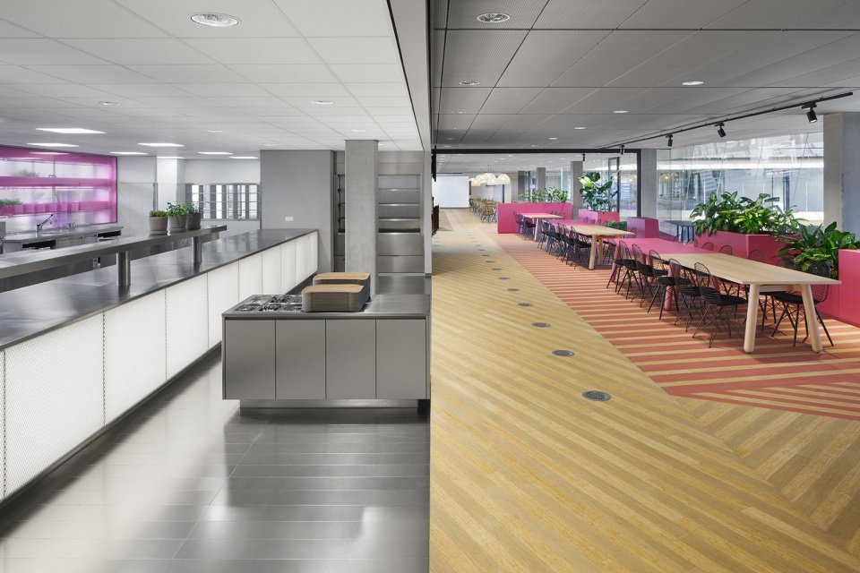 Booking.com 城市园区，阿姆斯特丹 / UNStudio + HofmanDujardin