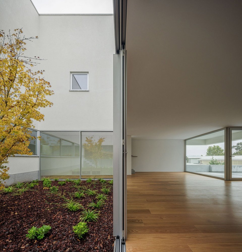 Santa Marinha 住宅，葡萄牙 / Helder da Rocha Arquitectos
