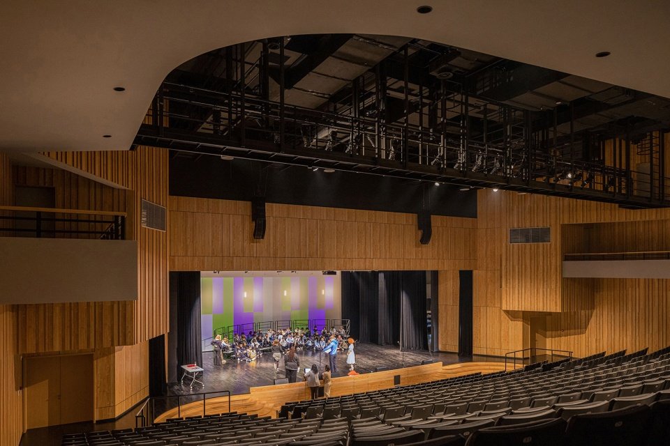 HIS 杭州国际学校 / 朱培栋 -line+ 建筑事务所 & gad HIS 杭州国际学校 / 朱培栋 -line+ 建筑事务所 & gad