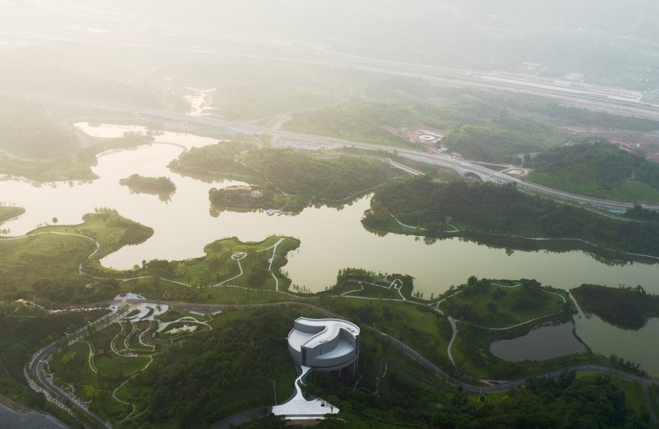 重庆两江协同创新区规划展示中心 / 汤桦建筑设计 重庆两江协同创新区规划展示中心 / 汤桦建筑设计