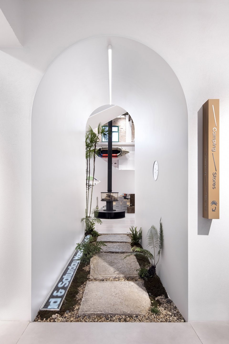 BACKROAD 户外集合店 / 杭州观堂设计 BACKROAD 户外集合店 / 杭州观堂设计