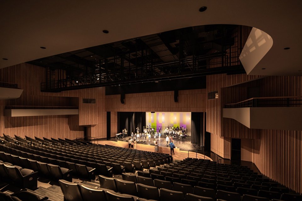 HIS 杭州国际学校 / 朱培栋 -line+ 建筑事务所 & gad HIS 杭州国际学校 / 朱培栋 -line+ 建筑事务所 & gad