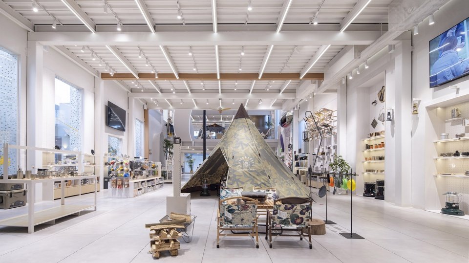 BACKROAD 户外集合店 / 杭州观堂设计 BACKROAD 户外集合店 / 杭州观堂设计