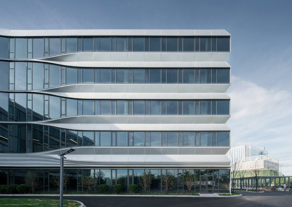 HIS 杭州国际学校 / 朱培栋 -line+ 建筑事务所 & gad HIS 杭州国际学校 / 朱培栋 -line+ 建筑事务所 & gad