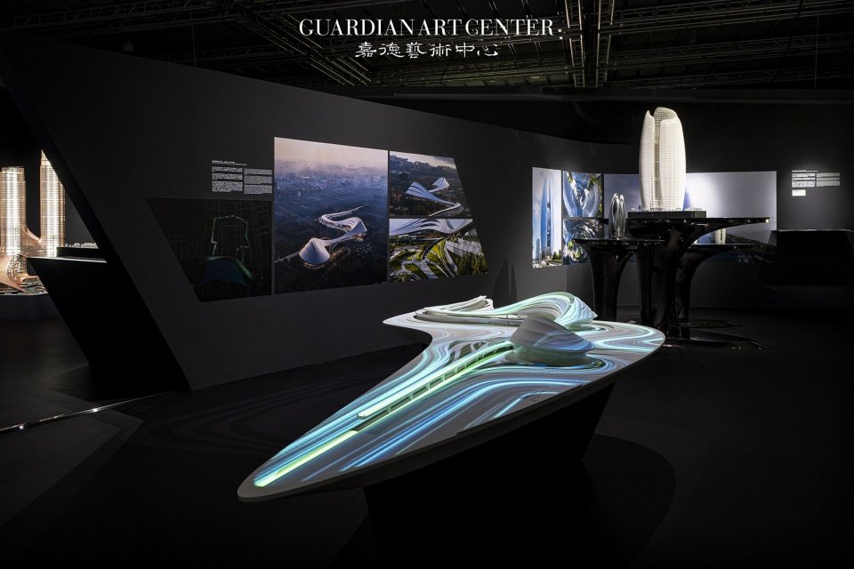 扎哈·哈迪德建筑事务所设计展和伊夫·克莱因中国首展盛大揭幕