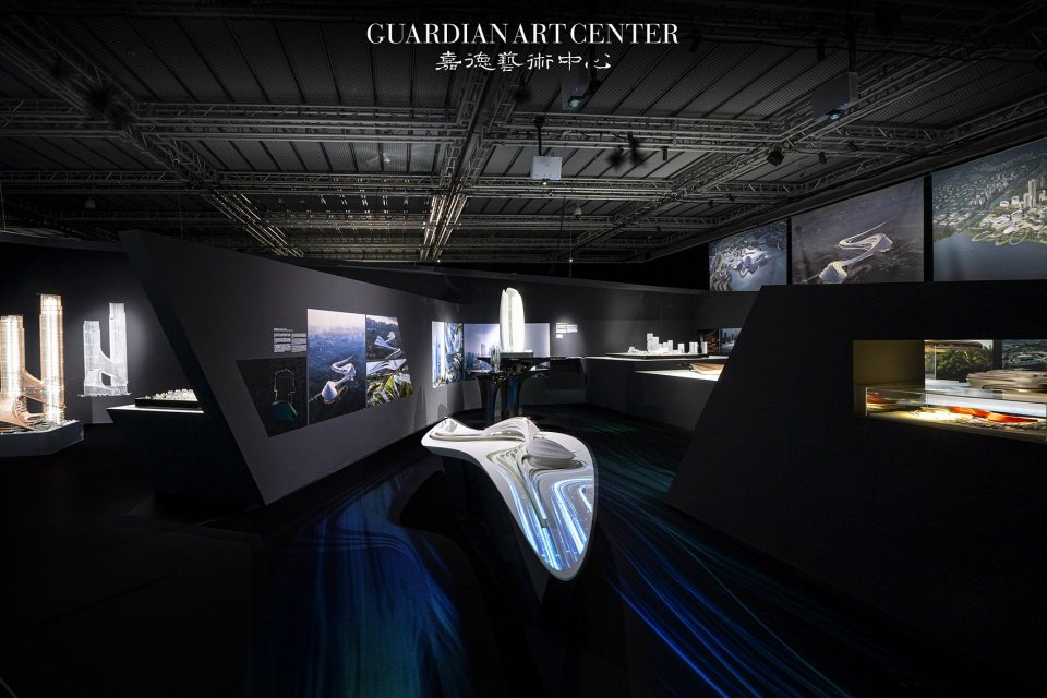 扎哈·哈迪德建筑事务所设计展和伊夫·克莱因中国首展盛大揭幕