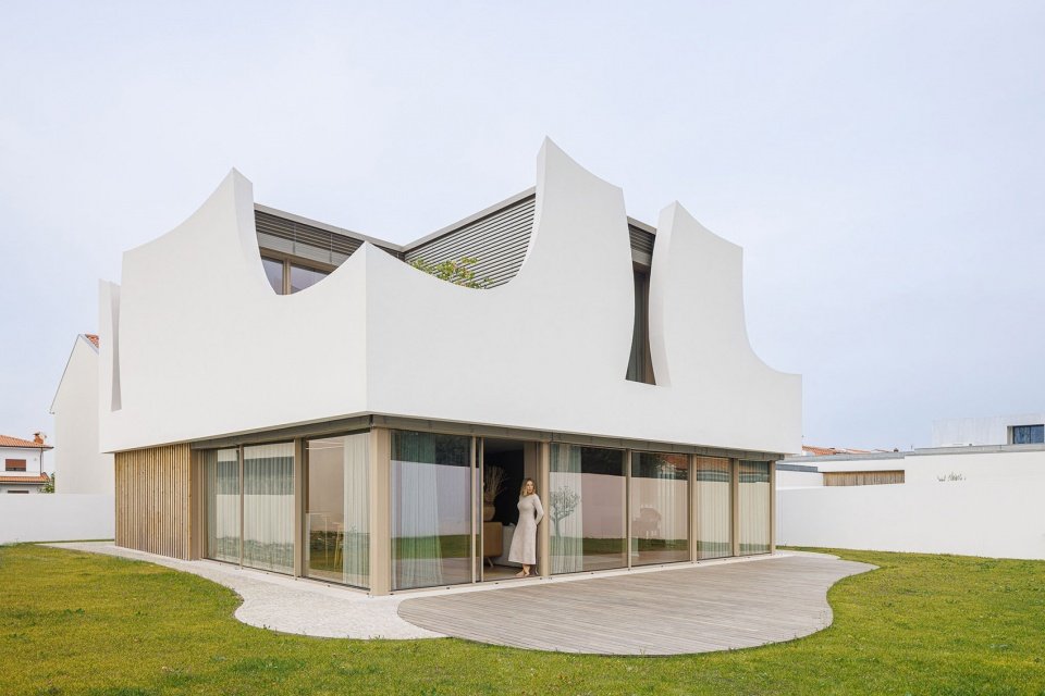 “花瓣庭院”住宅，波尔图 / Sandra Micaela Casinha Atelier