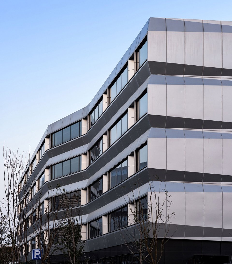 HIS 杭州国际学校 / 朱培栋 -line+ 建筑事务所 & gad HIS 杭州国际学校 / 朱培栋 -line+ 建筑事务所 & gad