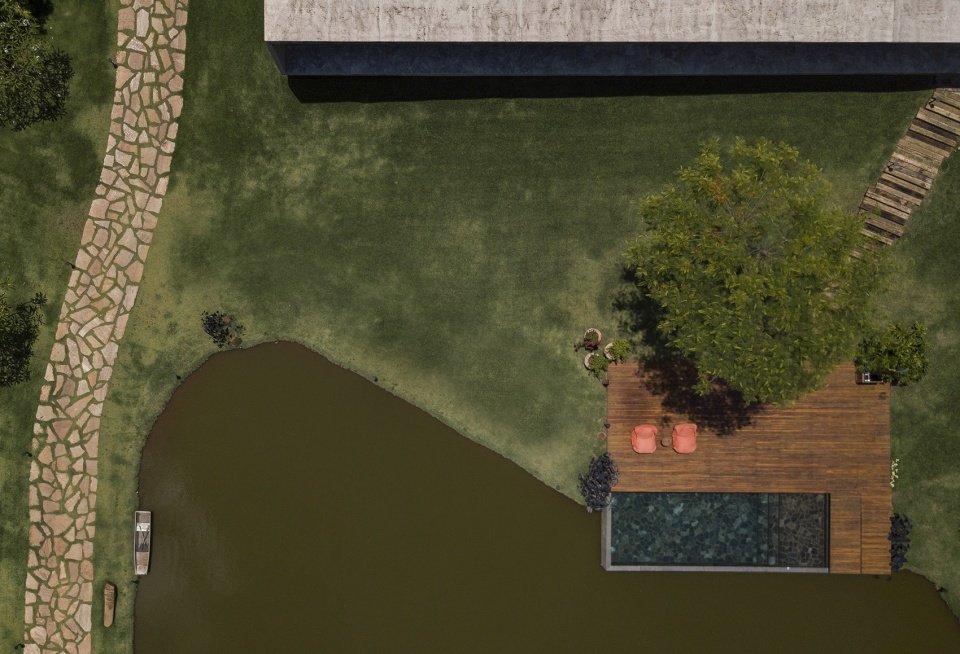 湖之屋，巴西 / Lake by mf+arquitetos