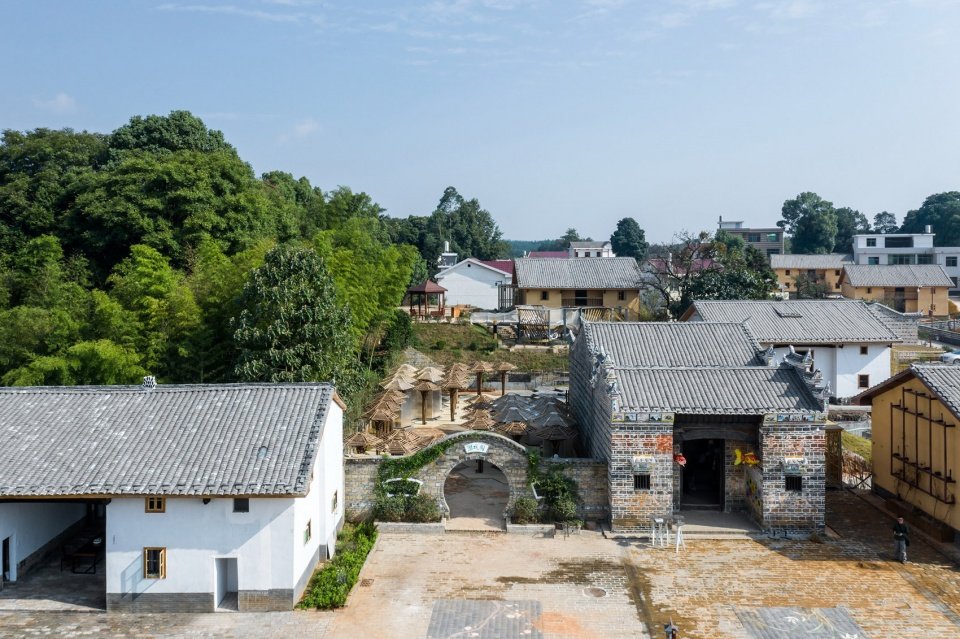 夏木塘儿童公益书院，江西 / 上海交通大学奥默默工作室 + HDD 上海华都建筑规划设计有限公司