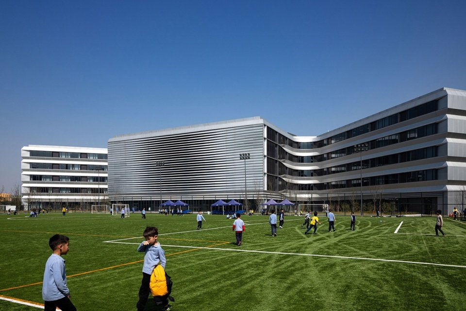 HIS 杭州国际学校 / 朱培栋 -line+ 建筑事务所 & gad HIS 杭州国际学校 / 朱培栋 -line+ 建筑事务所 & gad