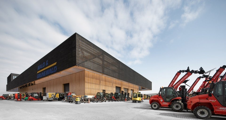 Hald & Grunewald 总部大楼，斯图加特 / rundzwei Architekten BDA