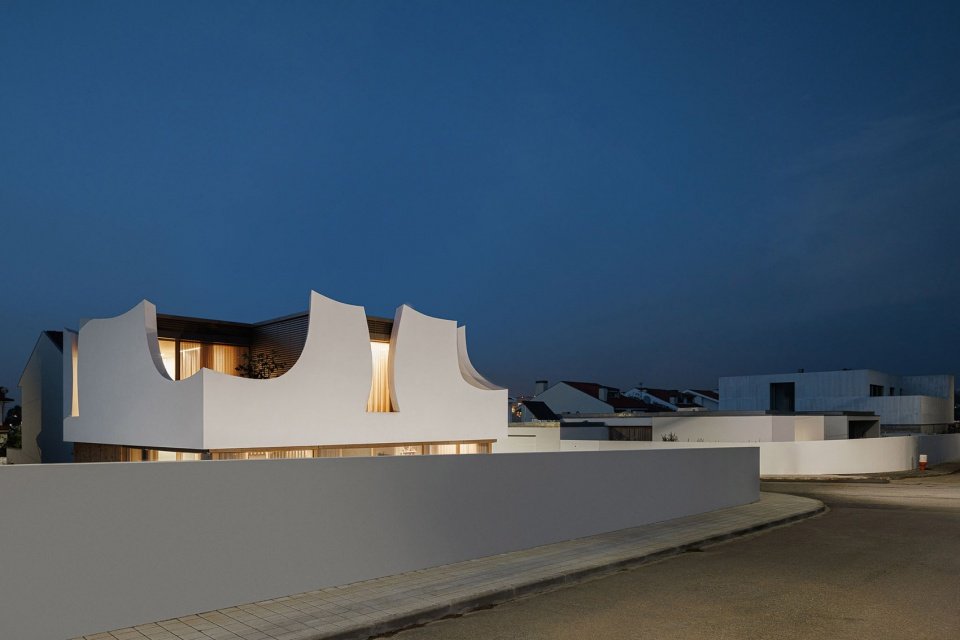 “花瓣庭院”住宅，波尔图 / Sandra Micaela Casinha Atelier