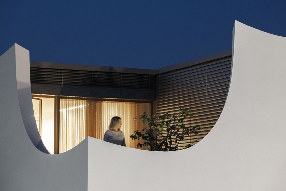“花瓣庭院”住宅，波尔图 / Sandra Micaela Casinha Atelier
