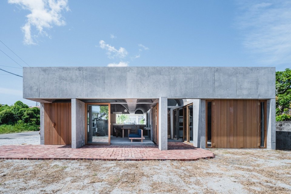 志坚原住宅，日本冲绳 / Studio Cochi Architects