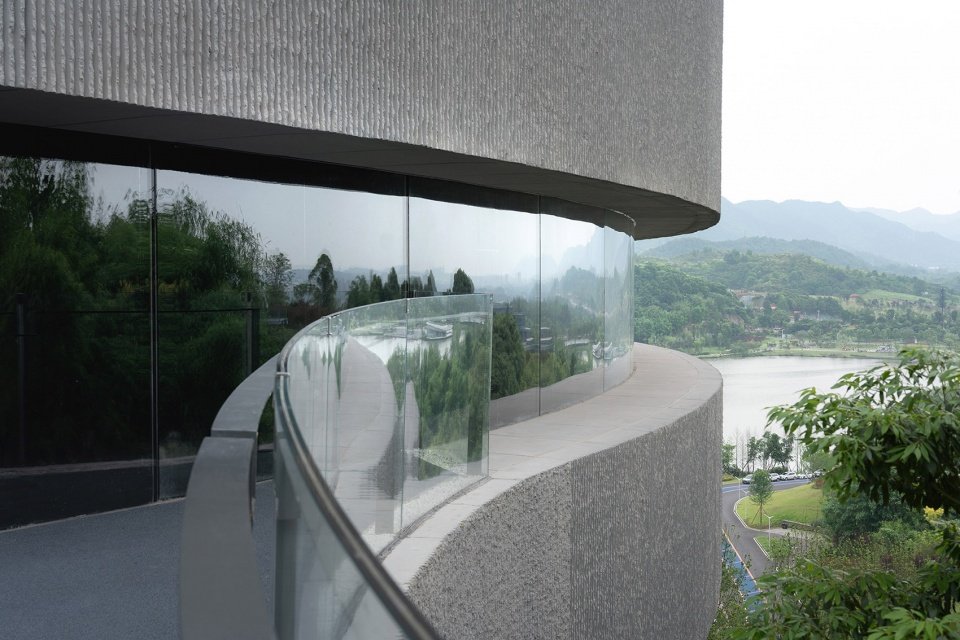 重庆两江协同创新区规划展示中心 / 汤桦建筑设计 重庆两江协同创新区规划展示中心 / 汤桦建筑设计