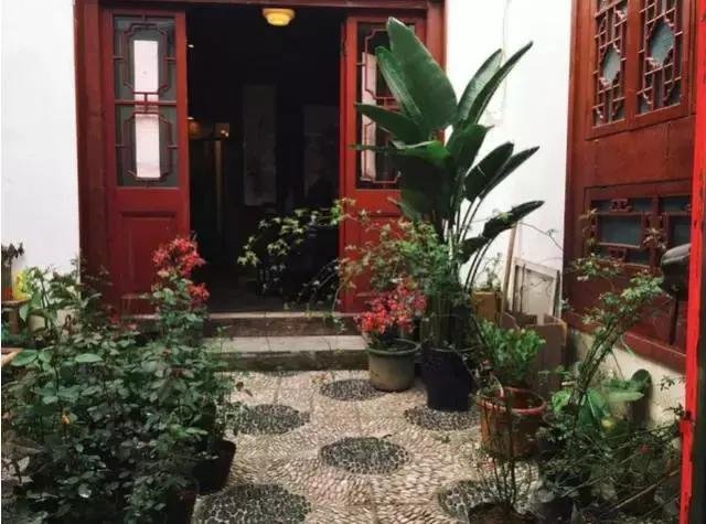 由老宅改造而成的客栈,每一个画面都充满历史感 由老宅改造而成的客栈,每一个画面都充满历史感