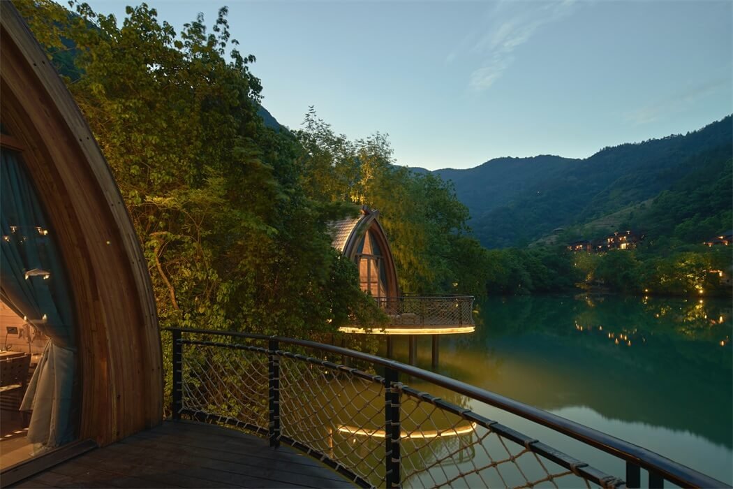春水碧于天，画船听雨眠—杭州富春江船屋设计