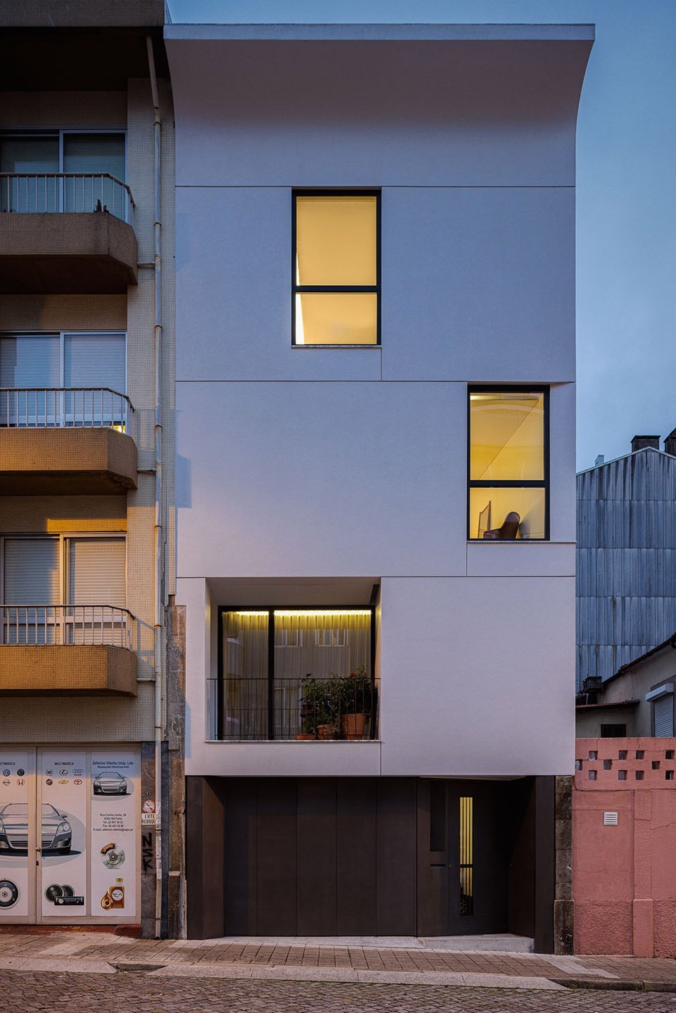 垂直住宅，波尔图 / Tsou Arquitectos