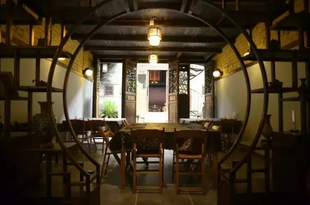 德国夫妻花一整年，让废弃的 400 岁中国老宅惊艳世界！