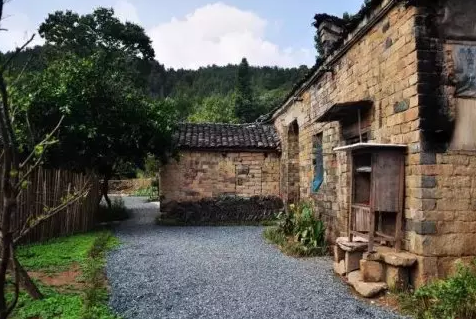 民宿经济带动乡村发展，乡村旅游成为一大亮点！