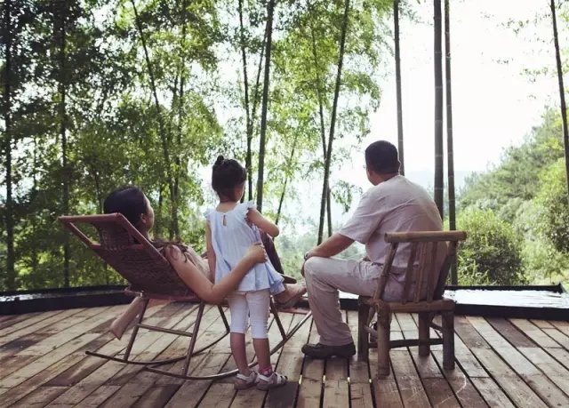 他隐居千岛湖,在 3000 亩桃源改造老房终圆田园梦 他隐居千岛湖,在 3000 亩桃源改造老房终圆田园梦