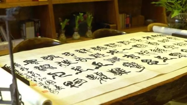 他隐居千岛湖,在 3000 亩桃源改造老房终圆田园梦 他隐居千岛湖,在 3000 亩桃源改造老房终圆田园梦