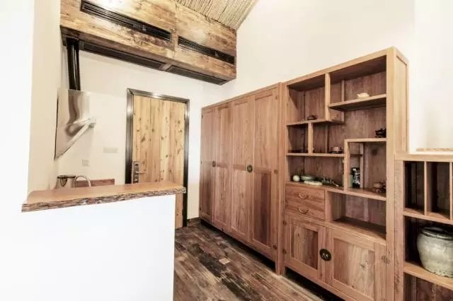 他隐居千岛湖,在 3000 亩桃源改造老房终圆田园梦 他隐居千岛湖,在 3000 亩桃源改造老房终圆田园梦