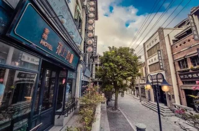 从民国走来,处在这不慌不乱 从民国走来,处在这不慌不乱