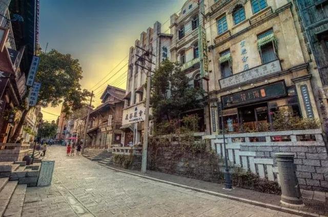 从民国走来,处在这不慌不乱 从民国走来,处在这不慌不乱