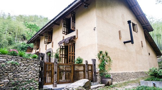 陈谷:山间旧屋改造成时尚民宿 陈谷:山间旧屋改造成时尚民宿