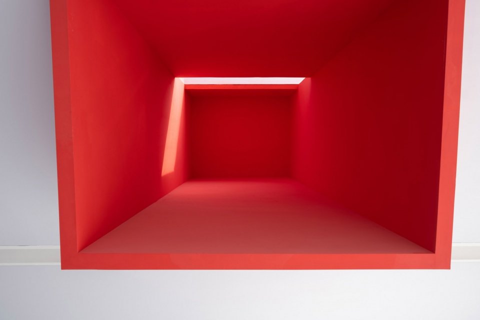 成都高端汽车交易展厅 / CLOU